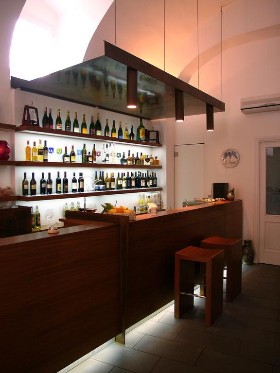Albergo 'La Vigna' โปรชิดา ภายนอก รูปภาพ